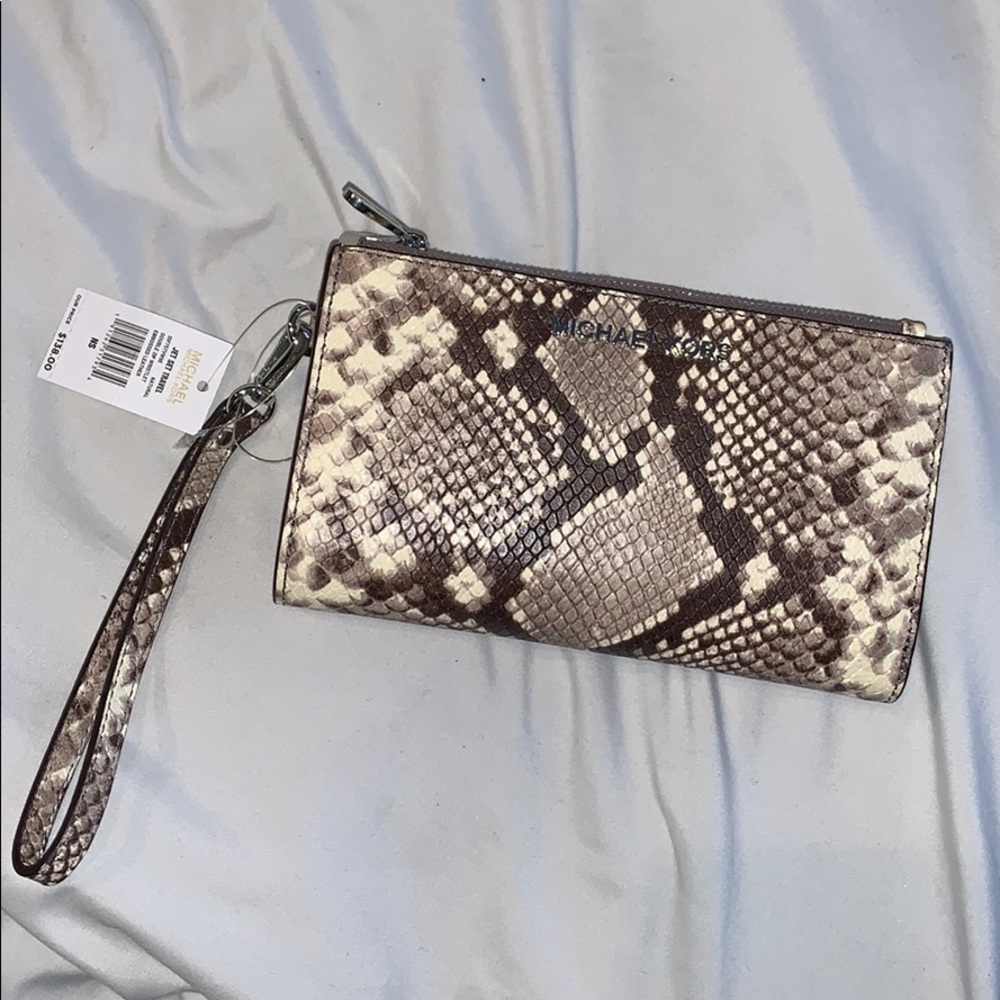 Michael Kors ZIP Wallet Clutch